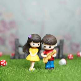 Couple Girl & Boy Playing Guitar red(2 Pc)
