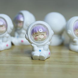 Space-Cute Astronaut (1 Pc)
